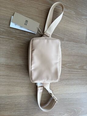 Beis belt bag in beige